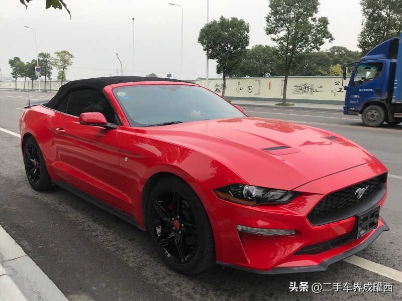 福特野马敞篷二手价格,平民跑车野马科迈罗