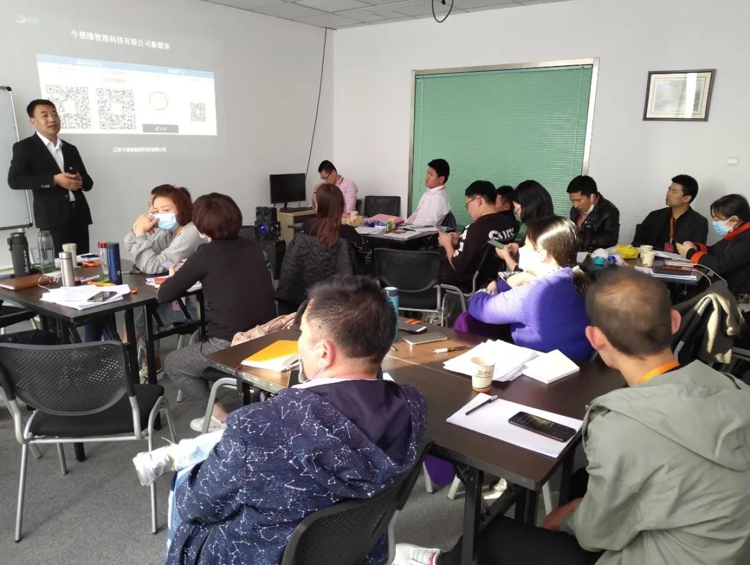 云采智能近视防控眼镜真的有用吗,云采智能眼镜