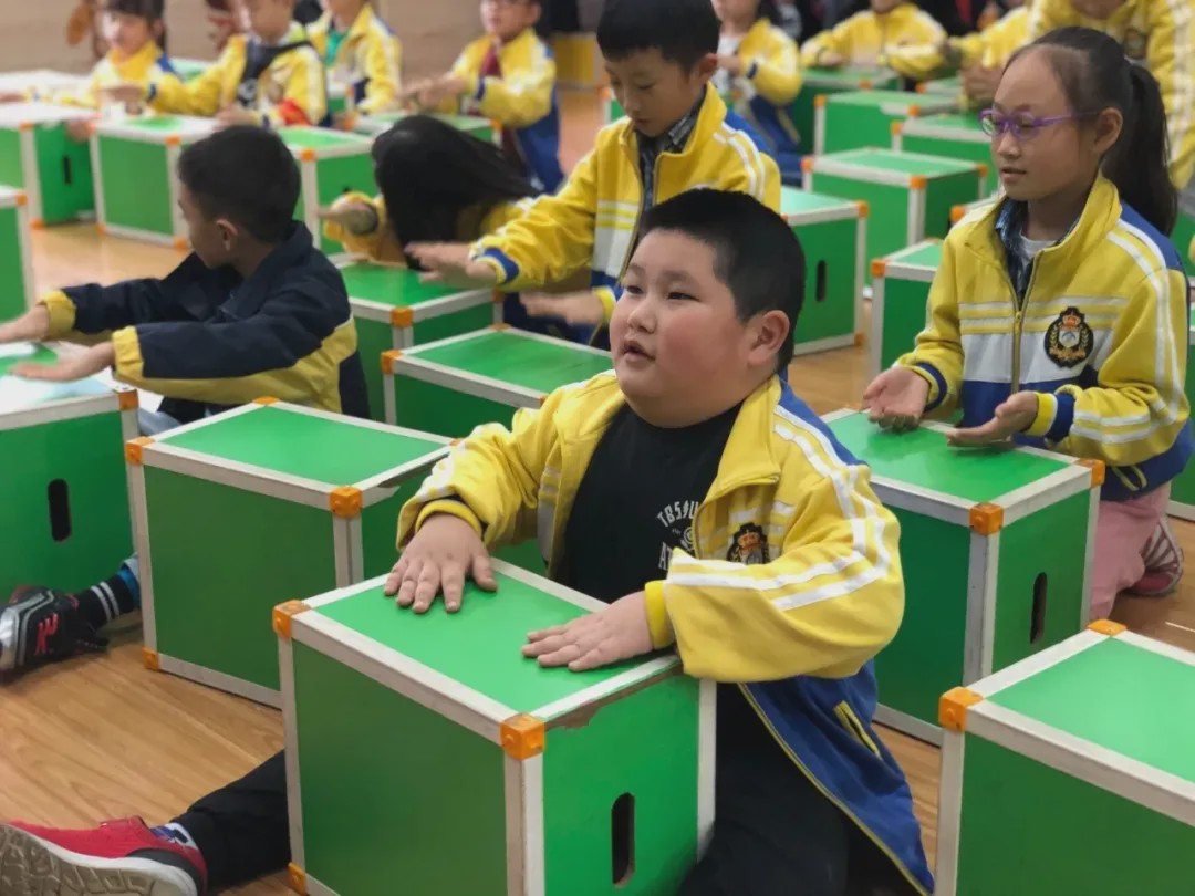 小学招生2000人,美视国际学校收费