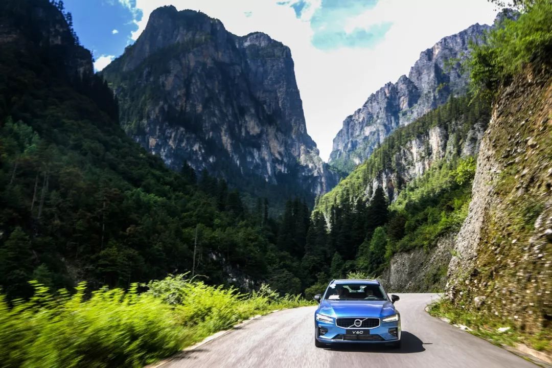 带你领略诗与远方全新沃尔沃v60,试驾沃尔沃v60最新款