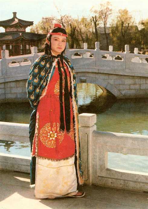 林黛玉为什么终身要吃人参养荣丸,林黛玉吃人参养荣丸的视频