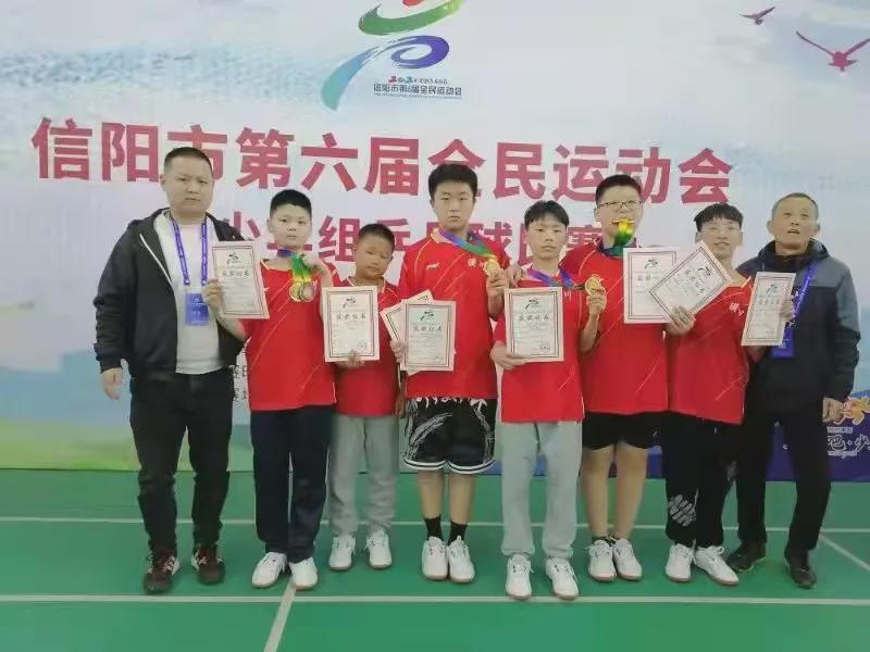 潢川二中乒乓健儿参加2021年信阳市第六届全运会载誉归来