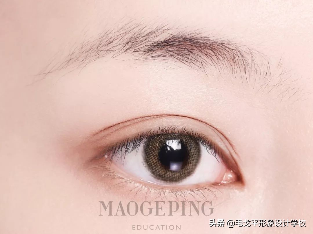 眉毛如何画棕色,眉毛怎么画好看要遮瑕膏吗