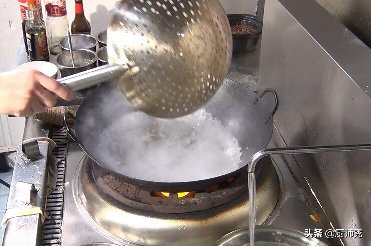 香辣泥鳅去内脏做法湘菜,香辣泥鳅里面的香料放什么