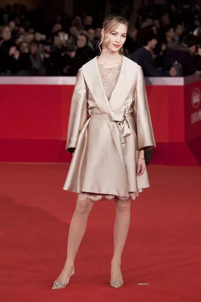 能嫁给王子的从来就不是“灰姑娘”，一起来看这场举办在世界五大宫殿之一的世纪梦幻婚礼吧