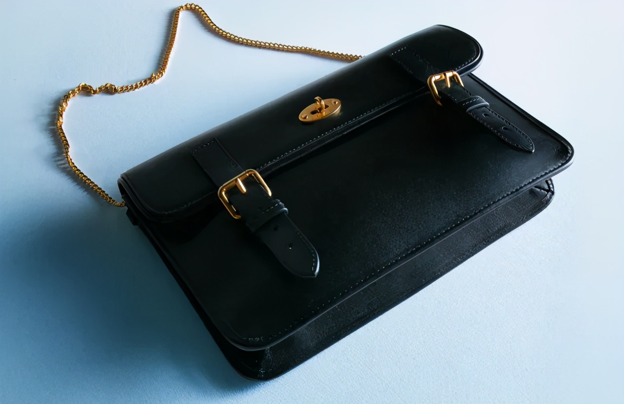 爱马仕北京SKP店被指配货不给包遭消费者抗议；斯沃琪扭亏为盈