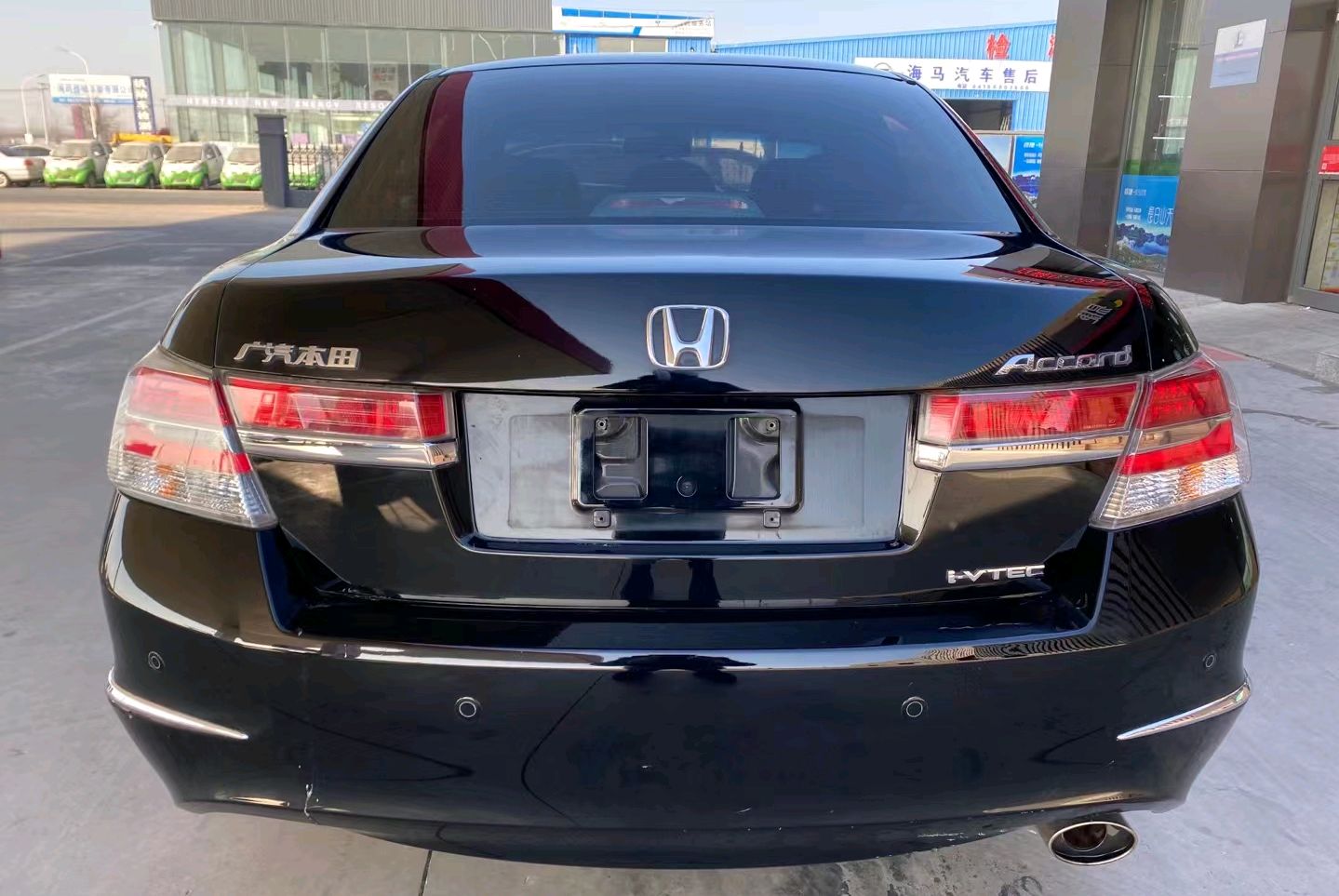 小伙花1万块钱买了一辆二手车,小伙花9万买了台国产车