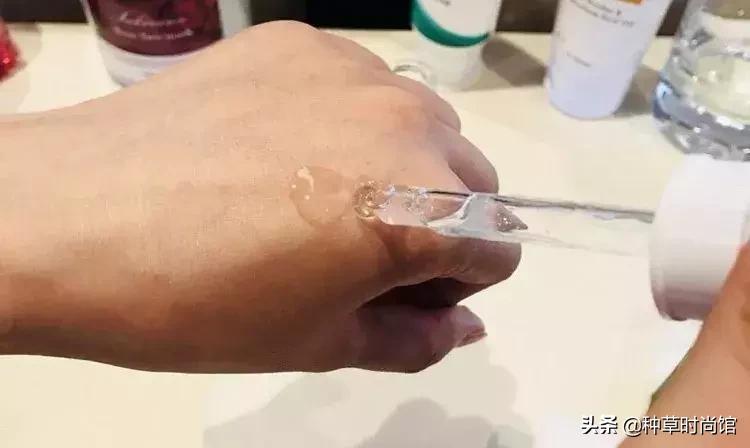 脸色暗黄干皮怎么变白最快方法,暗黄皮用什么护肤品变白