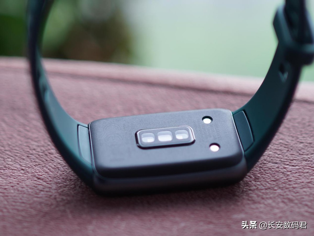 华为band6手环和华为6手环的区别,华为手环6pro和荣耀手环6的区别