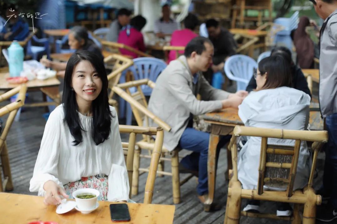 宽窄巷子成都休闲慢生活好去处,夜游成都宽窄巷子茶馆