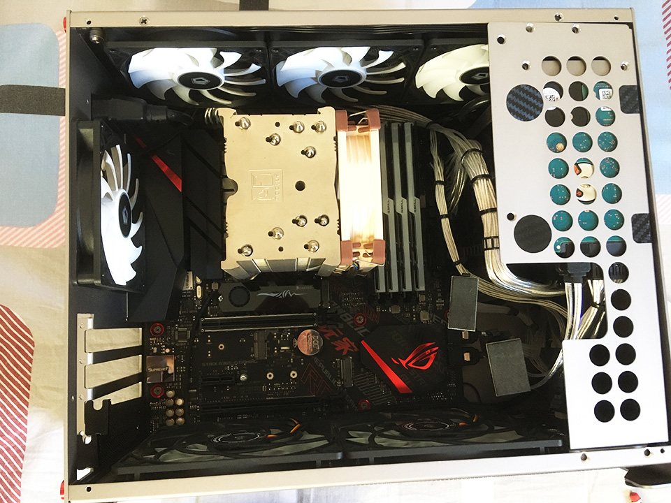 迷你小机箱怎么加装显卡,小机箱改装显卡竖装