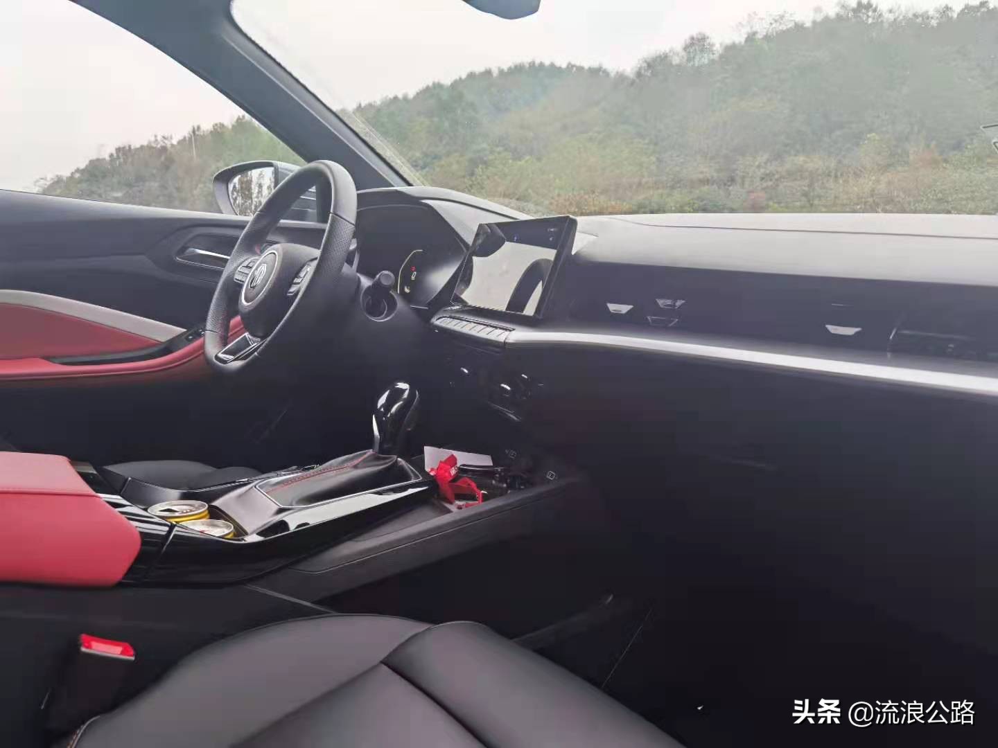 名爵mg5天蝎座1.5ttrophy运动旗舰版,名爵mg5试驾懂车帝