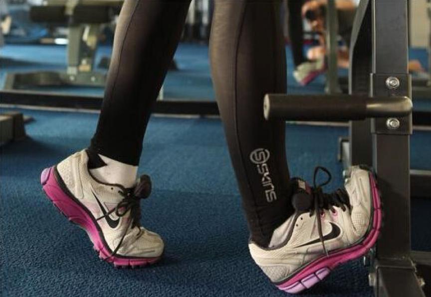 马拉松抽筋如何在行进中恢复,跑半程马拉松为什么总容易抽筋