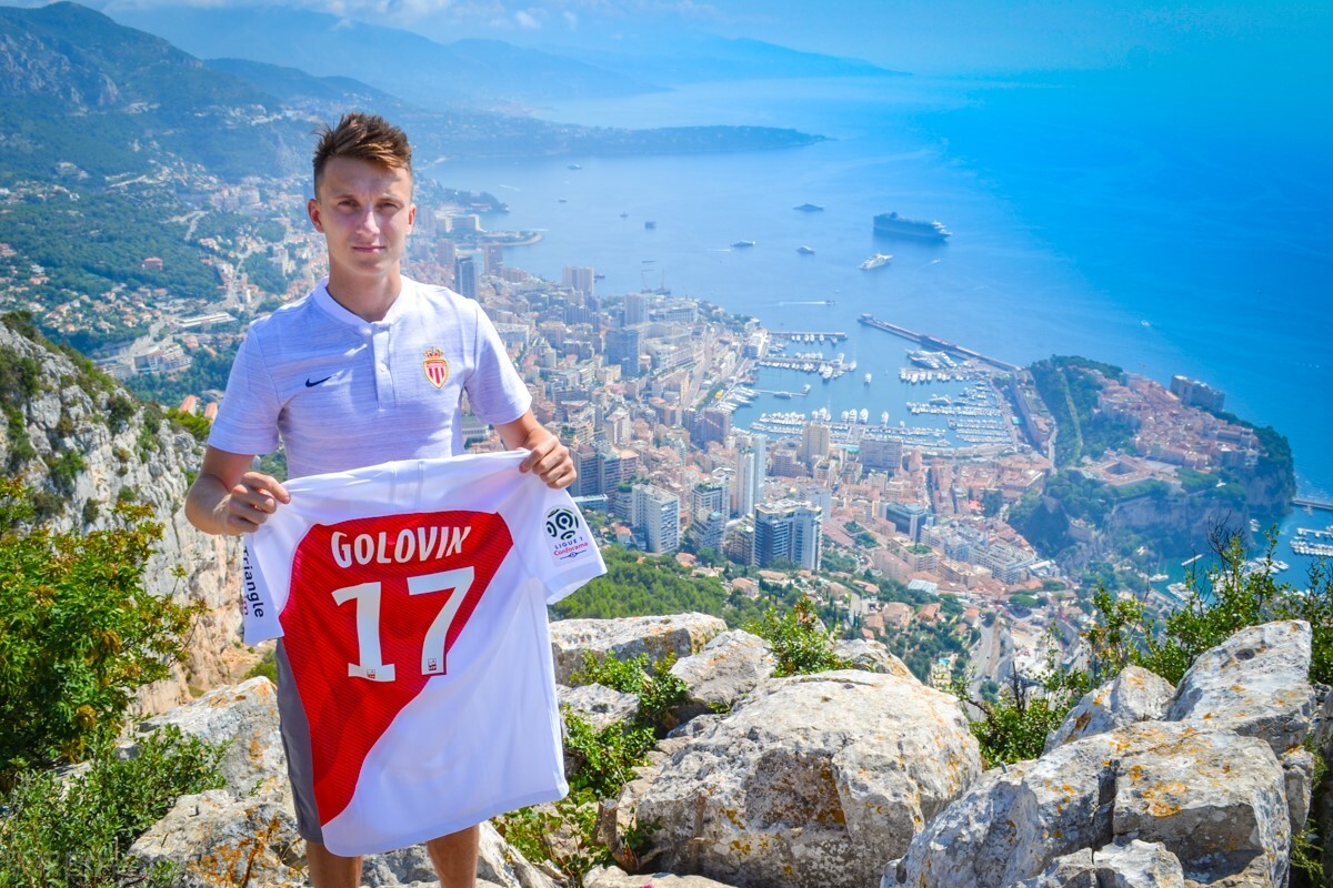 诺伊尔足坛十大神锋,德国足球队员颜值排行榜