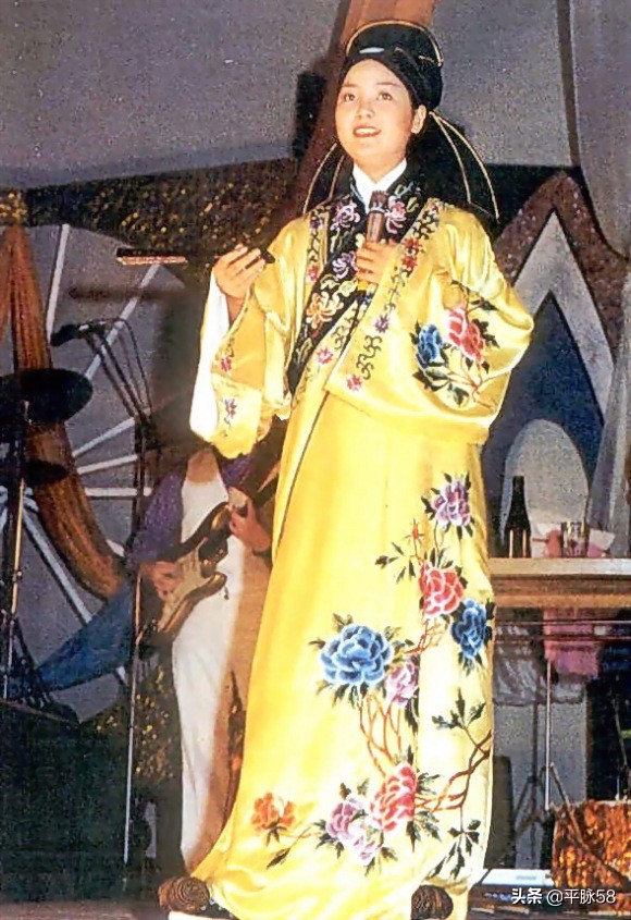 邓丽君主演的唐伯虎点秋香,邓丽君唐伯虎点秋香歌曲