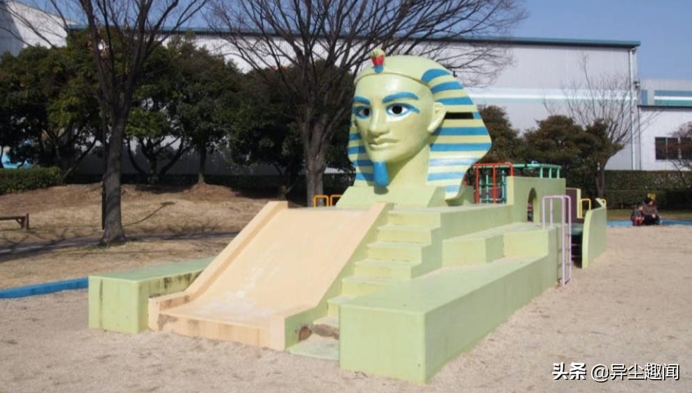 日本8个「让小朋友一秒哭出来」的游乐设施，恐龙溜滑梯太可怕