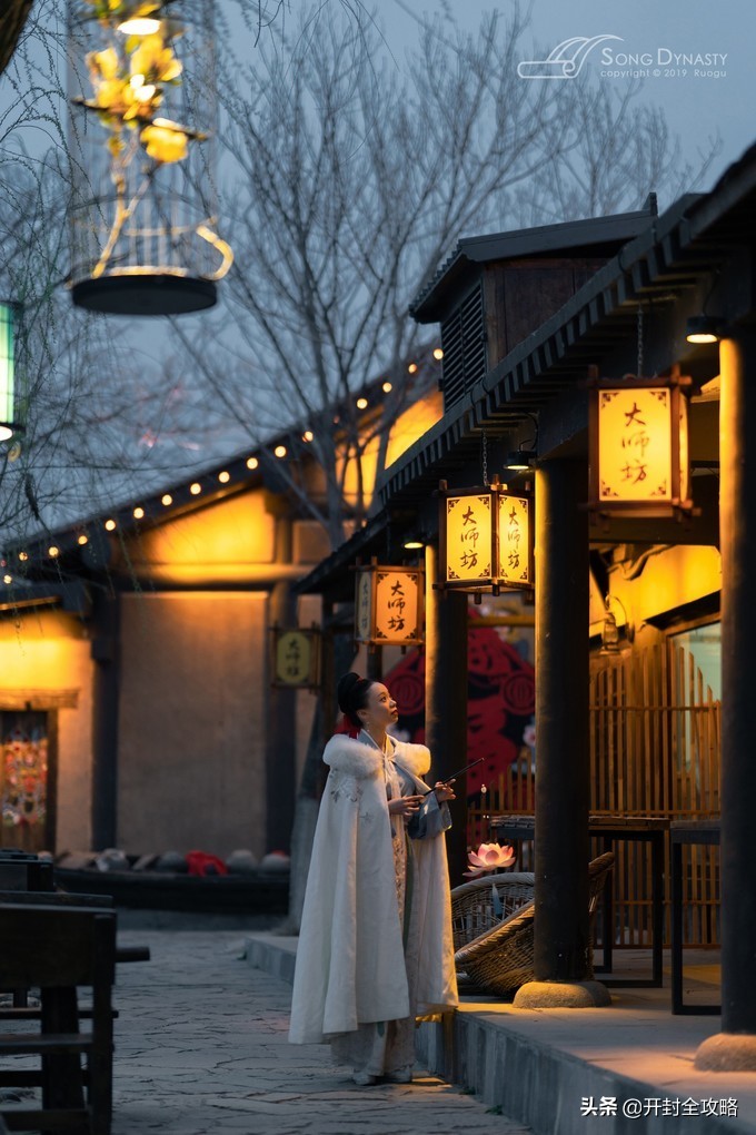 【一画一书览清园】千年汴京城里，做一场灯火阑珊的东京华梦