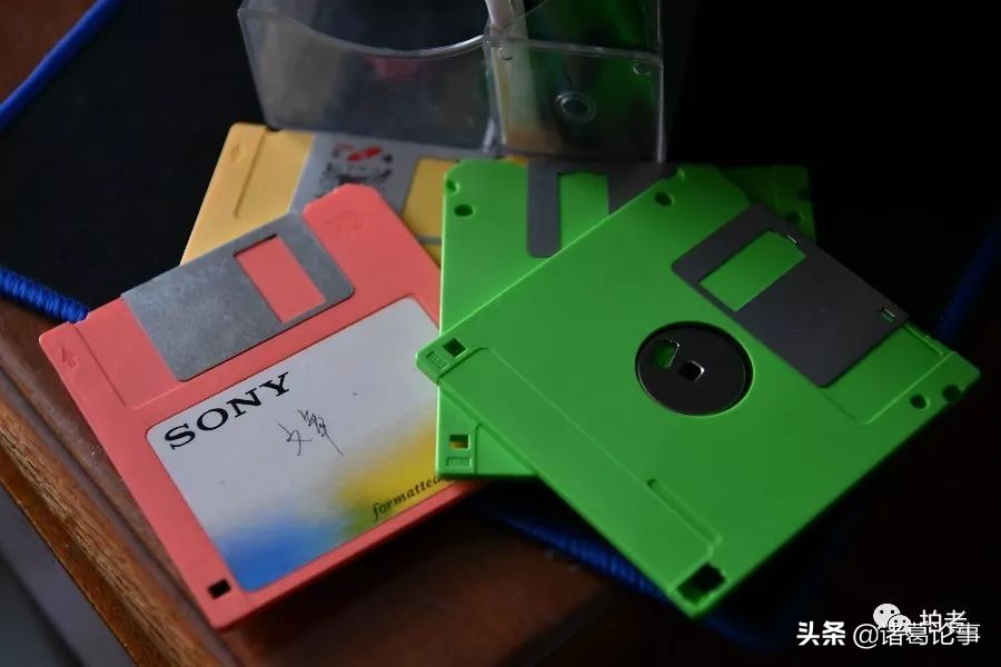 90年代bb机回忆视频,八十年代大哥大bb机