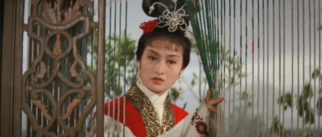 新郎嫌弃新娘长得丑不肯洞房电影,新郎以为新娘很丑不肯揭盖头