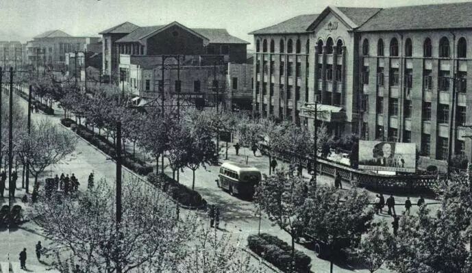 绕湘江徒步一圈多少公里,绕着长沙跑了103圈