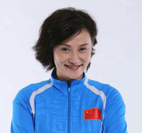跳水女运动员退役央视,跳水一姐李娜现在状况