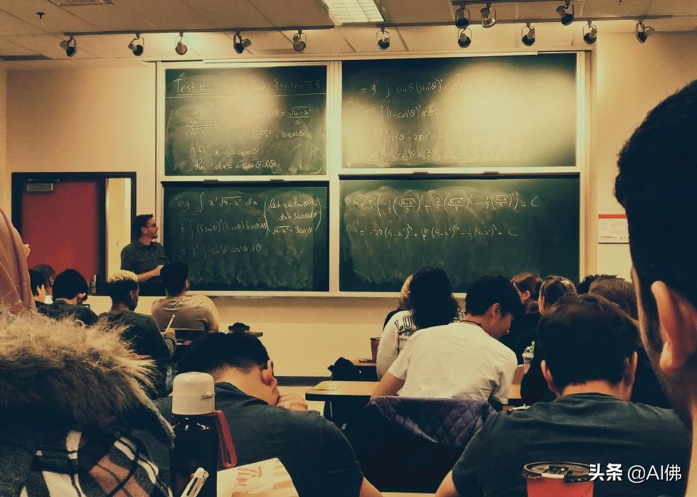 加拿大薪资高的行业有哪些,加拿大收入排名前十的职业