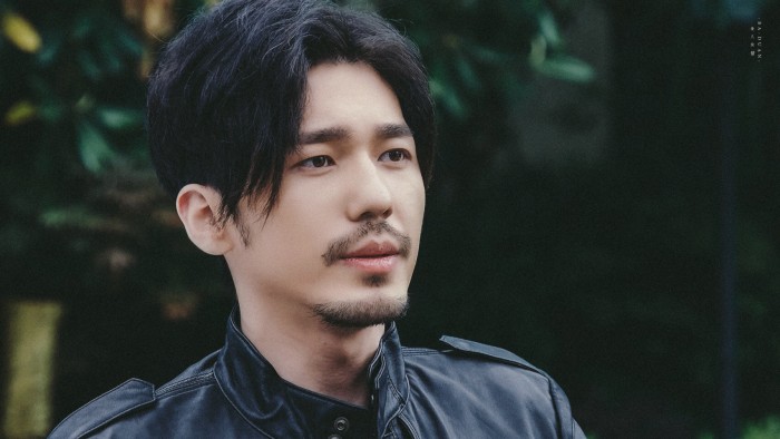 你可以说他不帅，但不得不承认他是型男