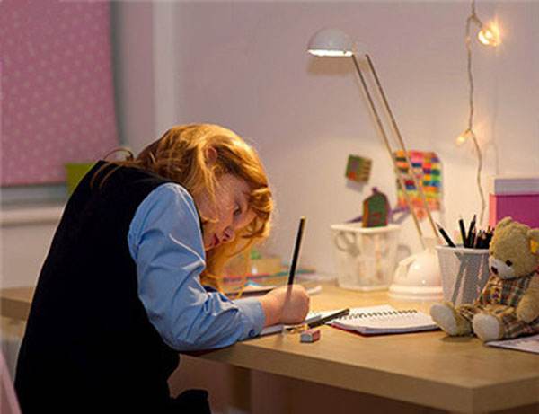 孩子写作业太慢了有什么好的方法,孩子写作业慢怎么办有妙招