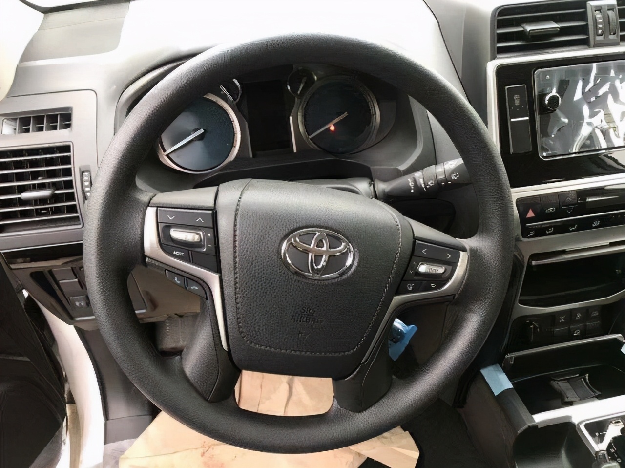 霸道3.0柴油和2.8柴油,柴油途锐和柴油霸道哪个好