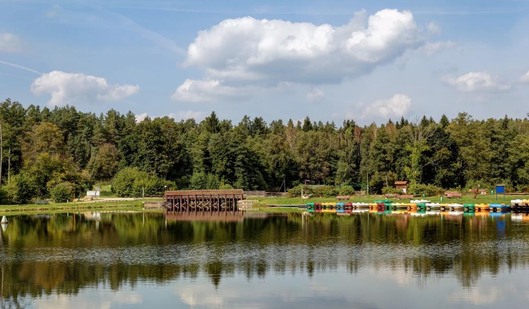 改国名的国家,哪个国家女人多对中国免签