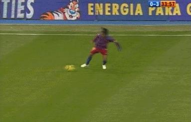 小罗征服伯纳乌拉莫斯,小罗征服了伯纳乌的球迷