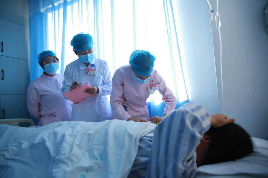 一名党员就是一面旗帜医院,一名党员一面旗帜优秀党员事迹