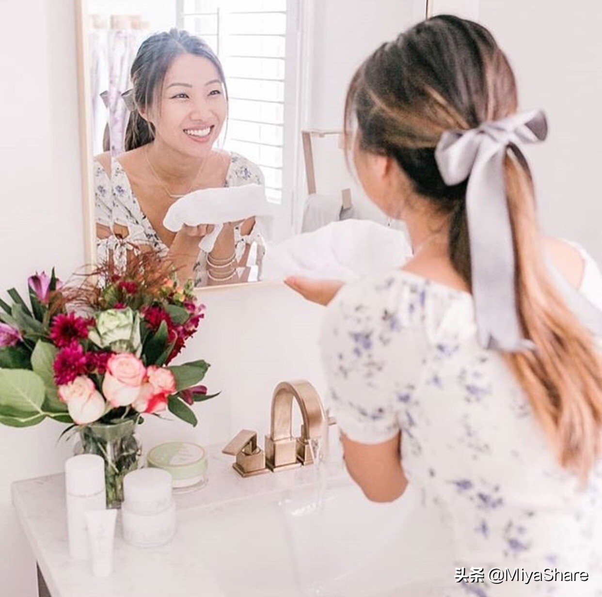 皮肤油脸上痘多了怎么护理,皮肤出油有痘坑怎么办