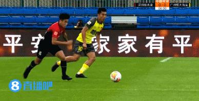 裁判对鲁能争议判罚集锦,中超争议裁判鲁能