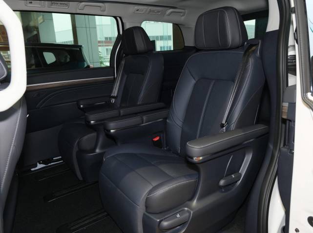 卖广汽m8多少价位,传祺m8和奥德赛家用怎么选