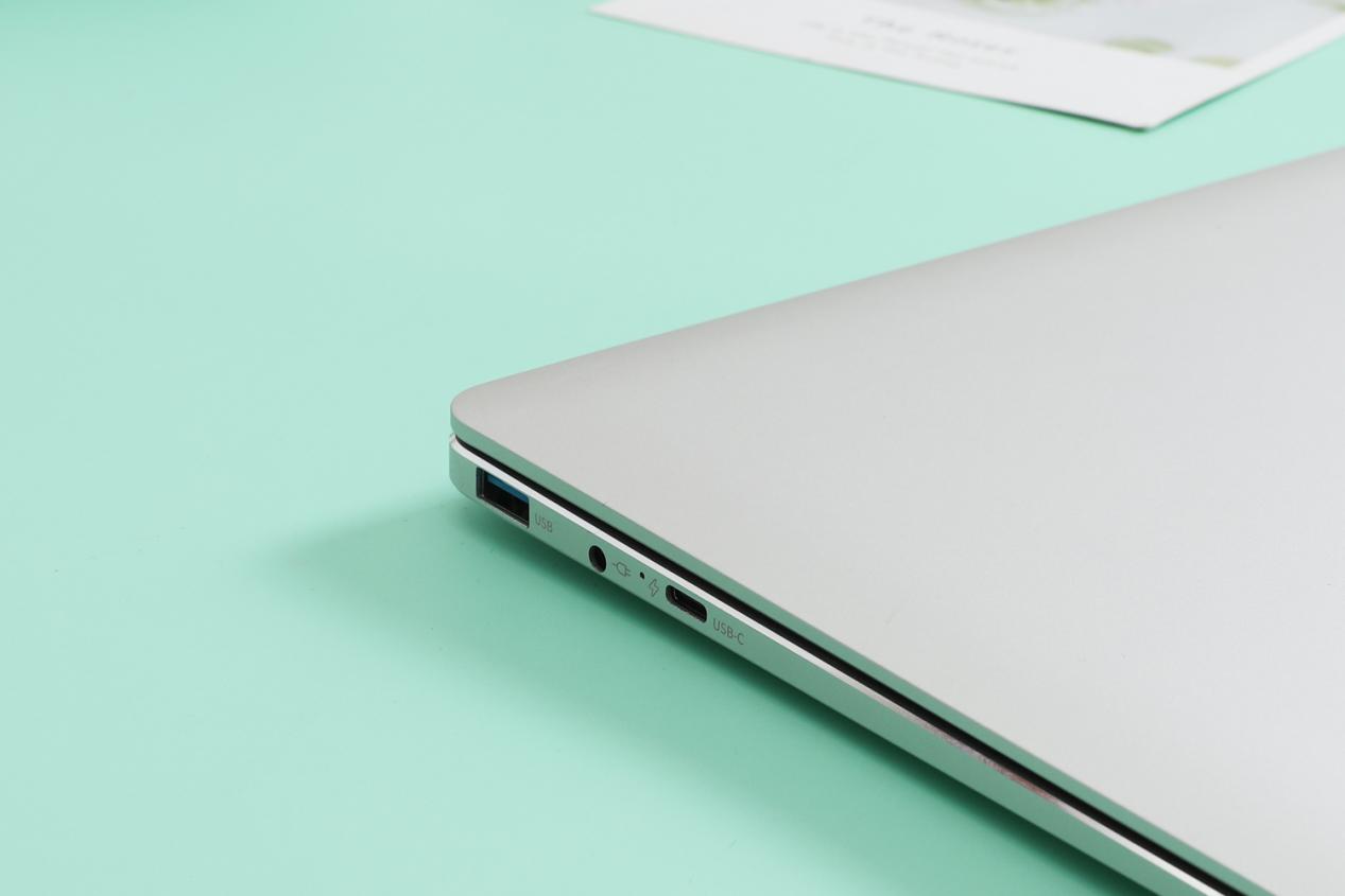 网课不翻车！把手里的iPad砸了吧，千元级3K分辨率笔记本不香？