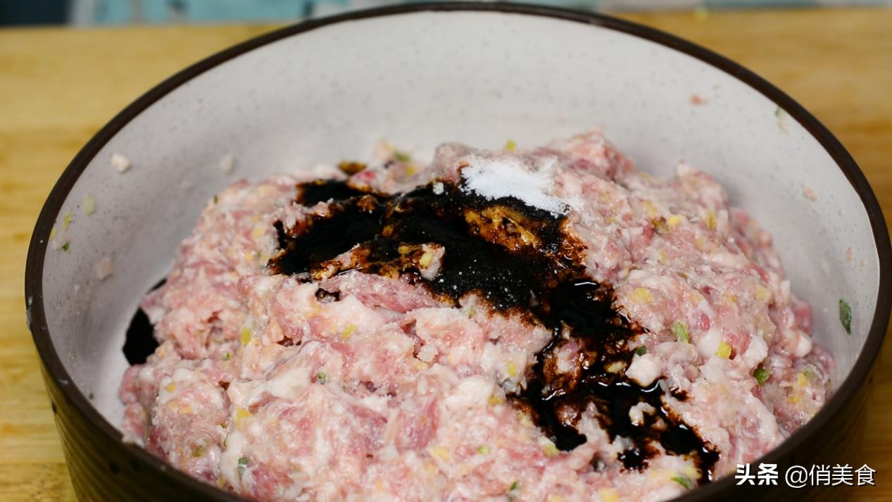 饭店不外传的不加水的饺子馅秘诀,调饺子馅时切记不要直接用盐