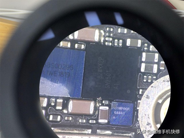 苹果手机使用不正规的充电器充电,苹果手机用原装充电器接触不良