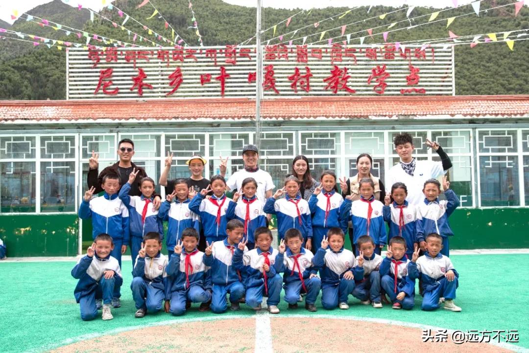 摩旅西藏带着一只狗遇见流浪狗,摩旅西藏路上的藏族同胞