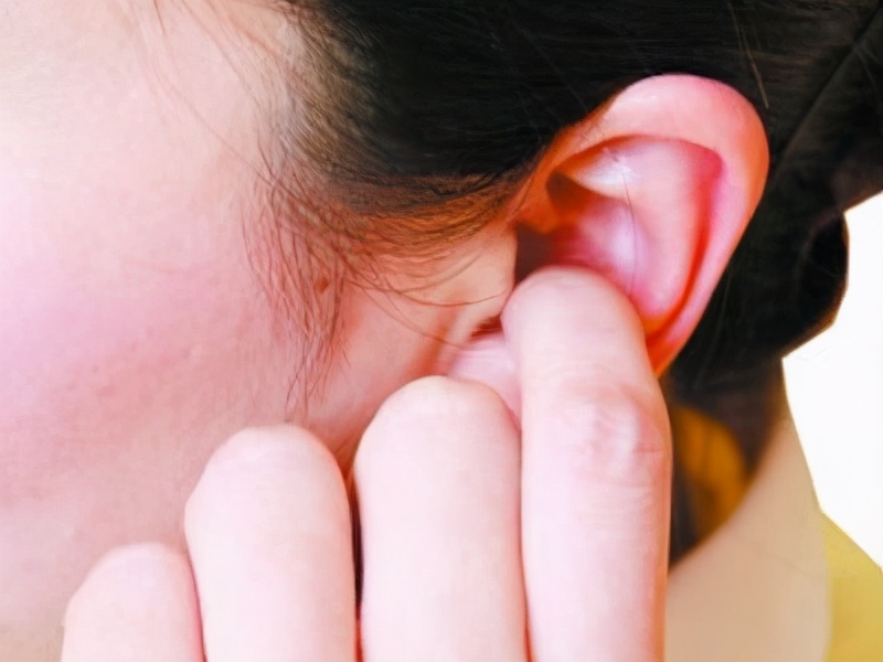 保护耳朵听力最有效的方法,这些生活习惯真的容易伤肝