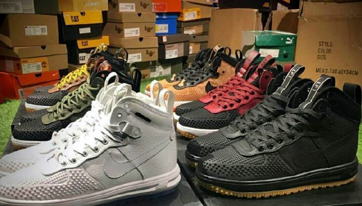 国际潮鞋跌倒,时尚博主以穿假鞋为荣,畸形风气危害有多大?