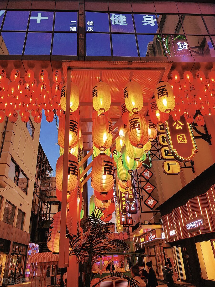 重庆地产大佬,重庆地产自媒体大咖