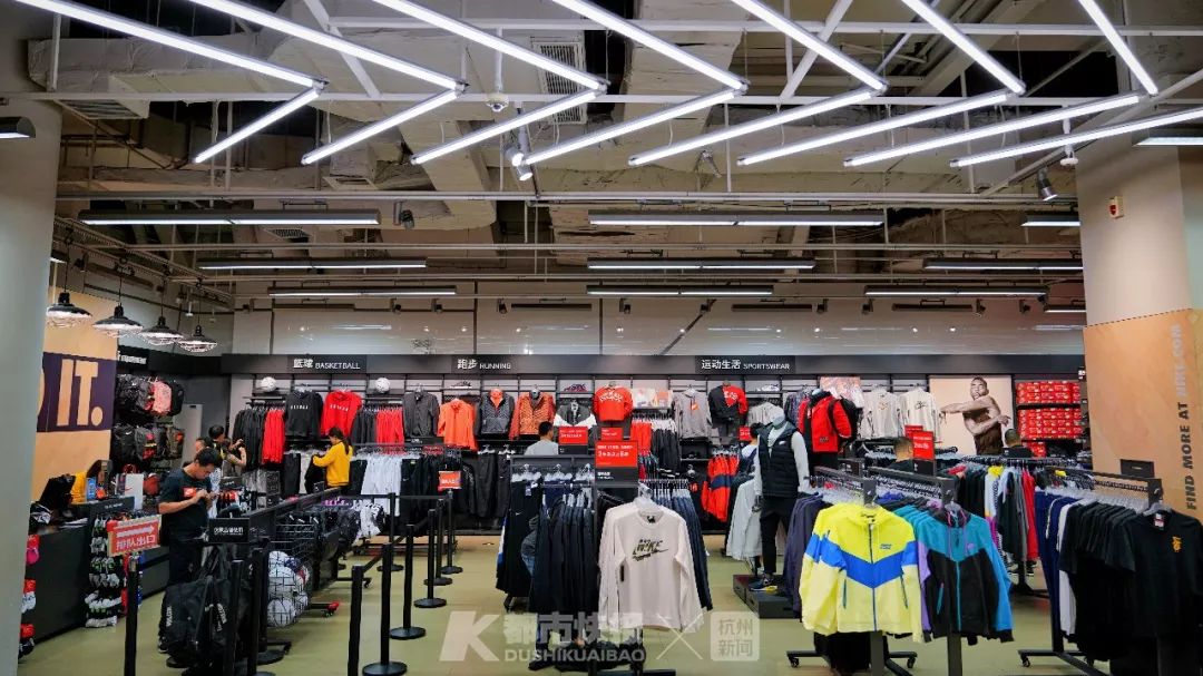 你身上穿的假鞋,耐克阿迪有没有一定的质量问题