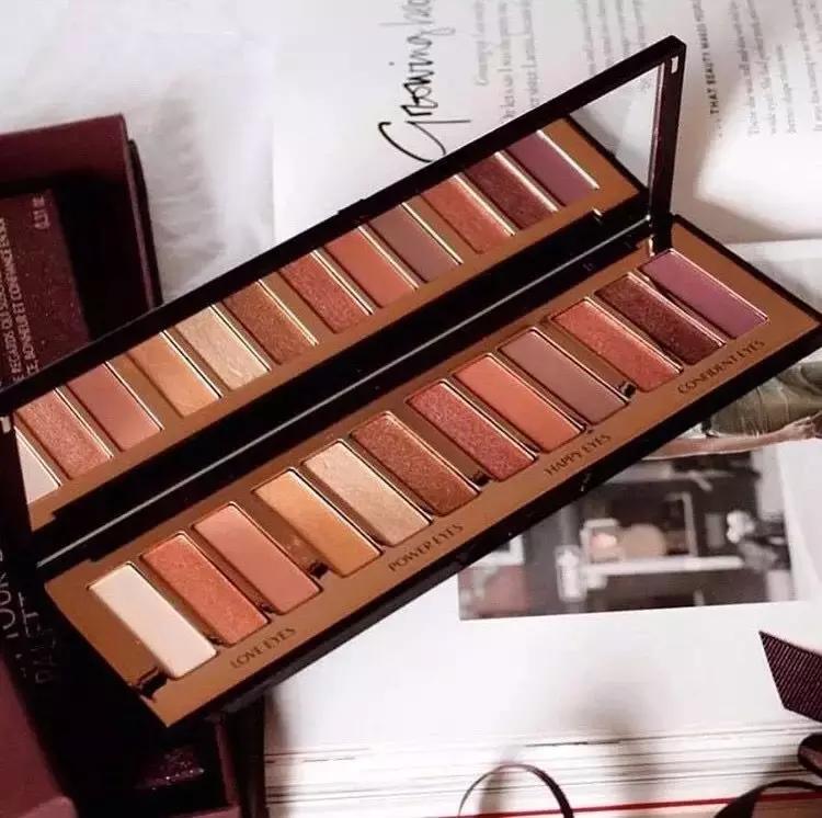 burberry圣诞限定彩盘,如果只买一个护肤品买什么