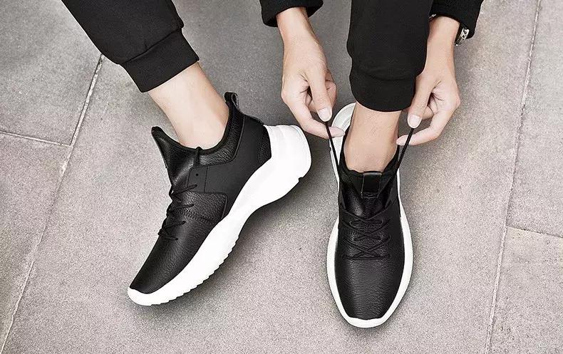 比较轻而且回弹和减震都不错的鞋,又软又帅又减震的鞋子推荐