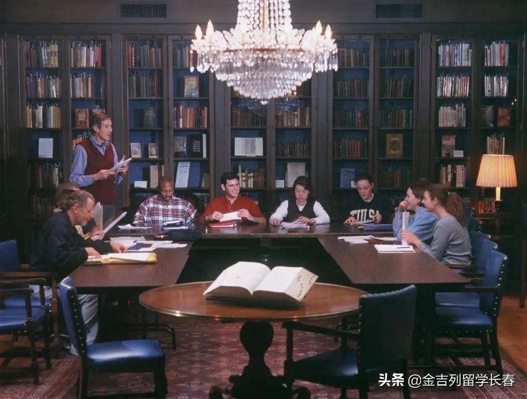 全美排名第一的私立高中,全美50所顶尖大学学费