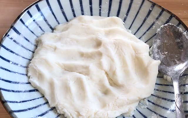 这才是山药最好吃的做法，加上糯米粉，不烤不炸，出锅就被抢光了