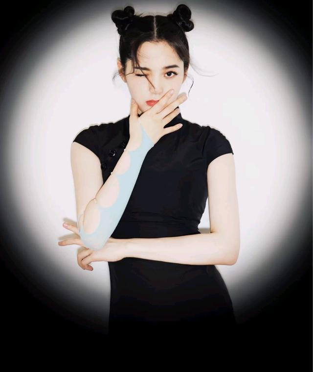 丸子头过时了?那是你不会扎!教你5种洋气扎法,好减龄