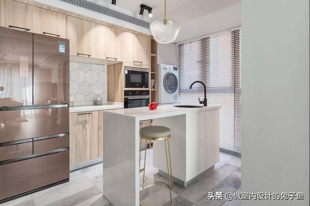 厨房太小放不下冰箱咋设计装修,厨房太小冰箱应该放哪里比较好