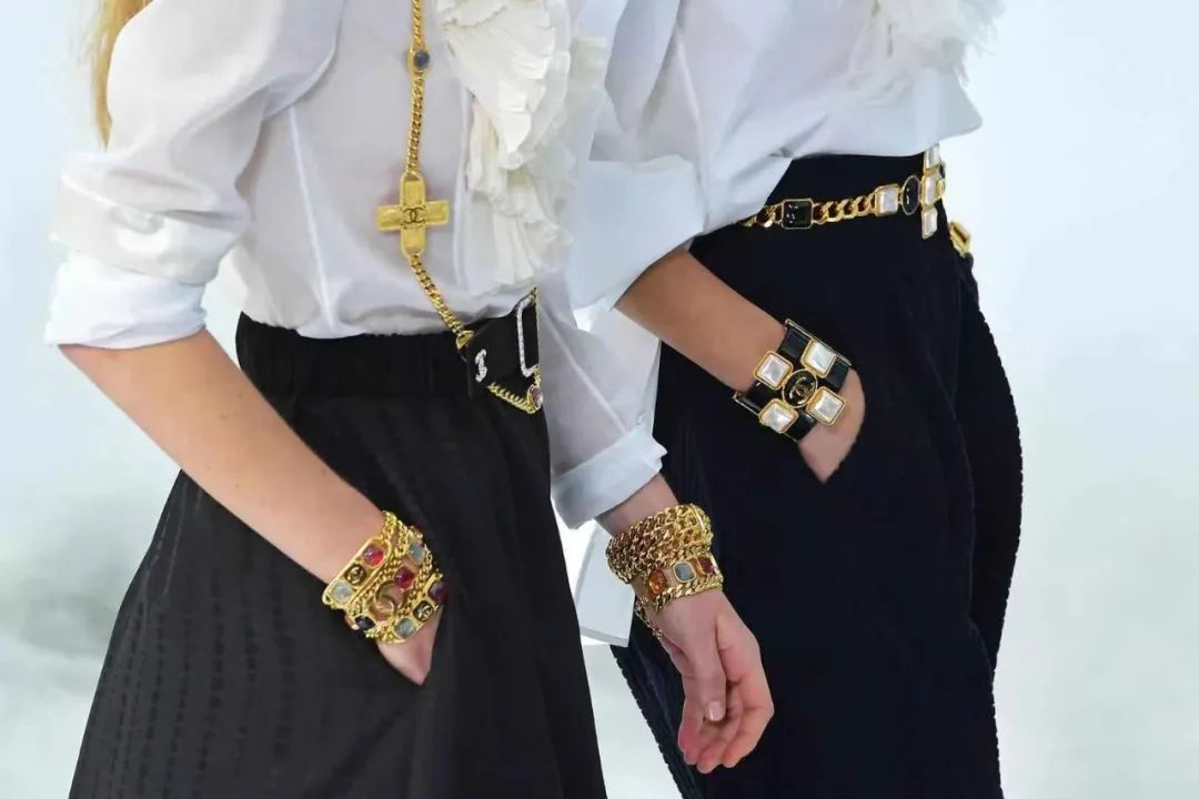 VintageChanel中古琉璃饰品,中古香奈儿双c项链